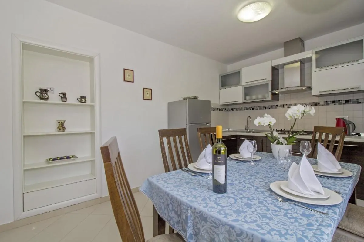 Guest house Lucia In Gracisce - Istrien Hotel