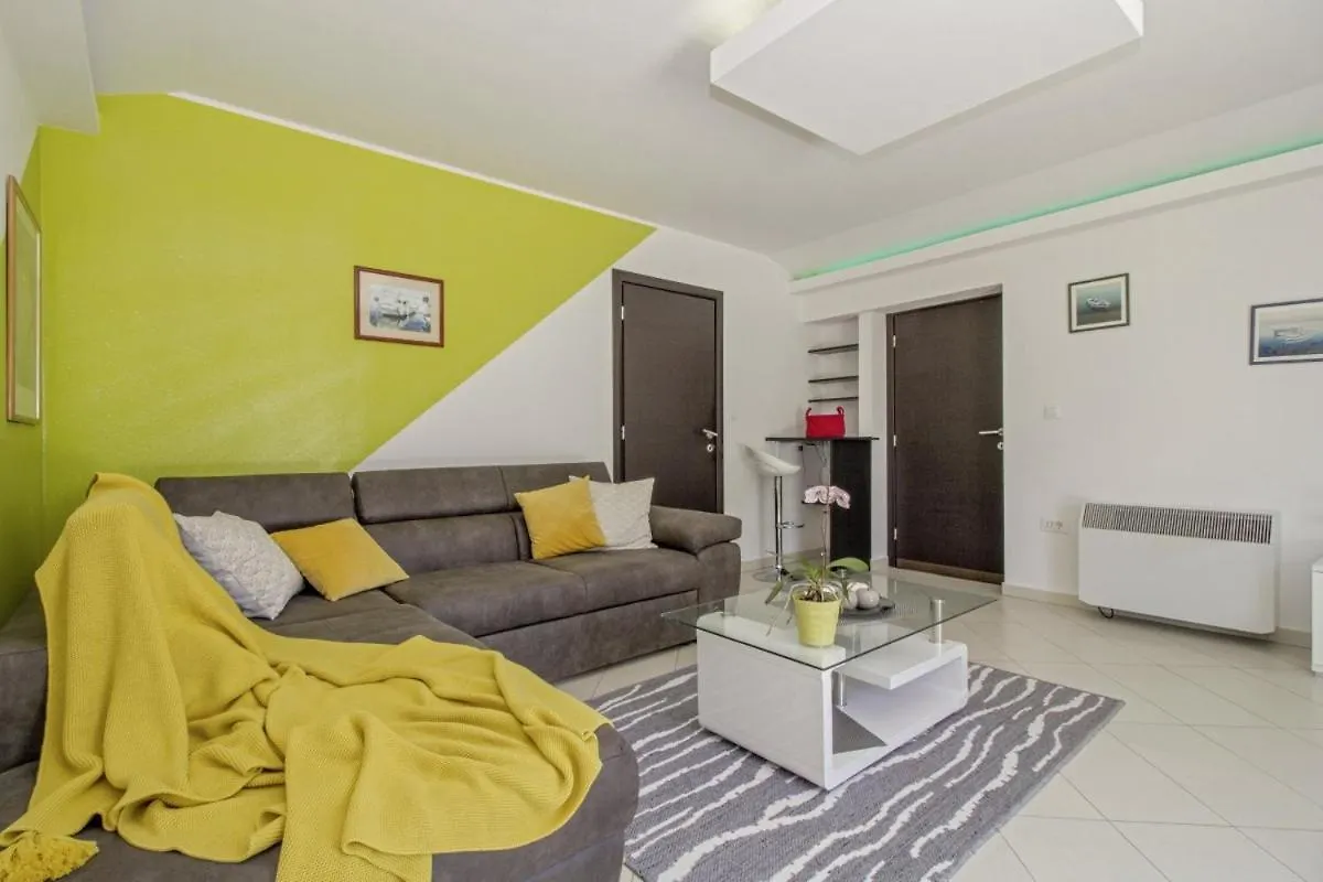 Lucia In Gracisce - Istrien Hotel 0*,  Croatia